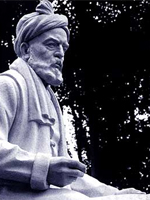 مجسمه فردوسی پاک از غبار می‌شود
