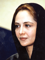 انتقام گیری نگین صدق گویا در کاغذ دیواری زرد
